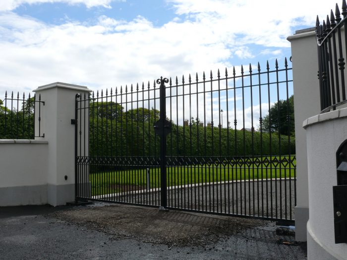 Classic Spear-Top Wrought Iron Driveway Gates