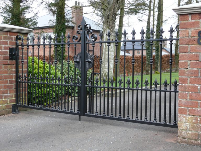 Traditional Fleur-de-Lis Estate Gate