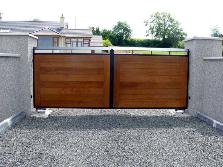 Modern Horizontal Timber Slatted Driveway Gates with Steel Frame
