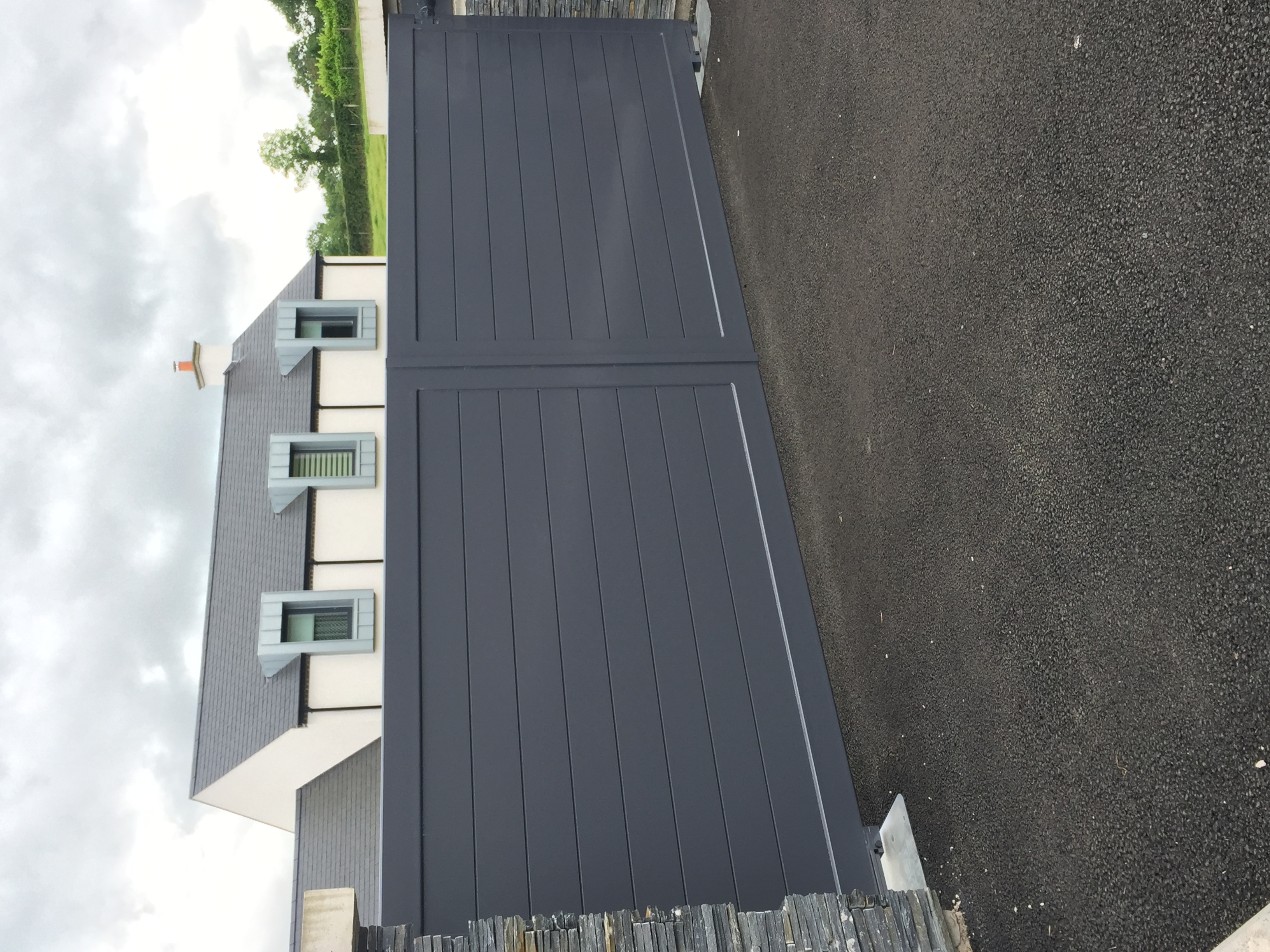 Contemporary Anthracite Grey Full-Privacy Gates