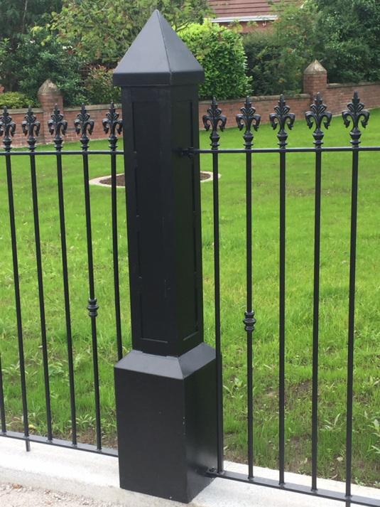 Prestigious Wrought Iron Railings with Fleur-de-Lis Finials and Pyramid-Top Posts