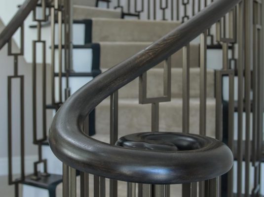 Geometric Balustrade for Curved Concrete Staircase
