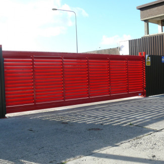 CaG-005-B Large Red Gate