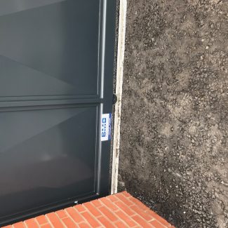 CaG-007-B Solid Black Panel Gate