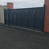 CaG-007-C Modern Composite Solid Black Panel Gate