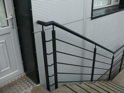 commercial-railings-013